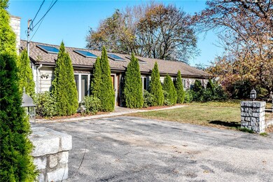 83 Founder Ave, Warwick, RI 02886 - photo 2