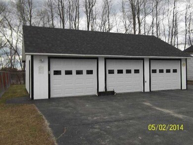 Garage. 3 Car garage