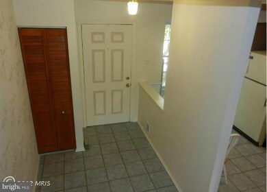 6636 Ducketts Ln, Elkridge, MD 21075 - photo 2