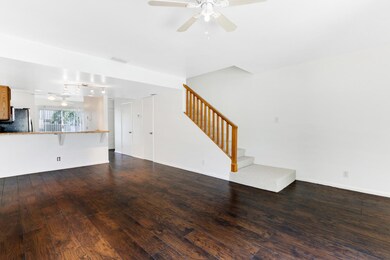 6335 Riverwalk Ln Unit 2-large-004-10-Fr