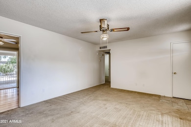 09 Living Room