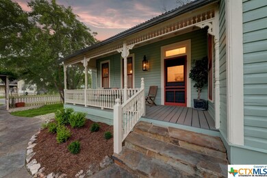 581 E Camp St, New Braunfels, TX 78130 - photo 3