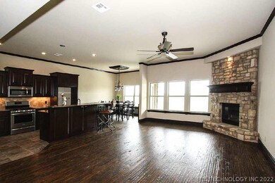 7221 E Memphis St, Broken Arrow, OK 74014 - photo 5