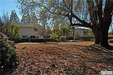 Deep usable flat lot