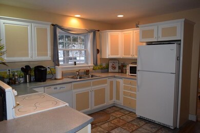 10 Blossom Dr, Minot, ME 04258 - photo 6