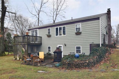 78 Burgess Dr, Warwick, RI 02886 - photo 3