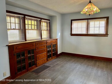 942 N Jenison Ave, Lansing, MI 48915 - photo 5