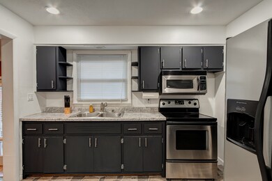 6222 Indian Dr, Newburgh, IN 47630 - photo 7