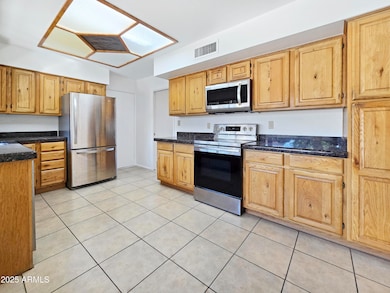 4623 W Echo Ln, Glendale, AZ 85302 - photo 6