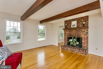 1112 Chatterleigh Cir, Baltimore, MD 21286 - photo 4