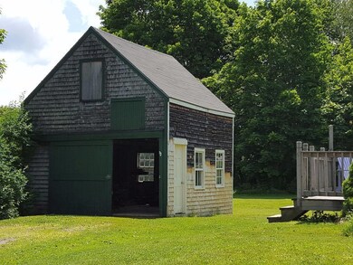 Two-story outbuilding