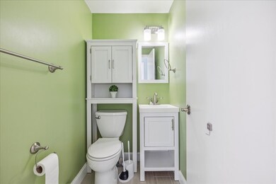 33 Lodgen Ct unit 2D, Malden, MA 02148 - photo 7