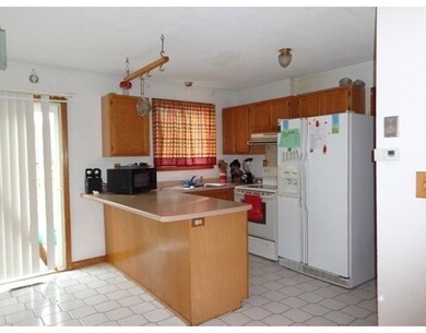 106 Glenmore St, Springfield, MA 01129 - photo 6