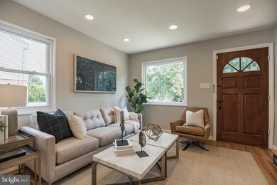 5714 Fenwick Dr, Alexandria, VA 22303 - photo 7