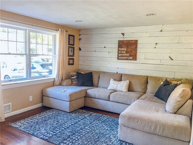 184 Viceroy Rd, Warwick, RI 02886 - photo 2