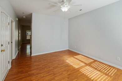 110_Chestnut_Oaks_Brett_Martin_Photograp