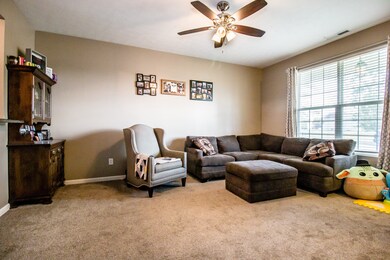 2194 Shadow Creek Blvd, Columbus, IN 47201 - photo 5