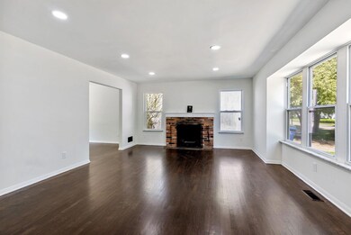 5529 Rockwood Rd, Columbus, OH 43229 - photo 3