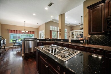 9835 Clubhouse Cir, Magnolia, TX 77354 - photo 6