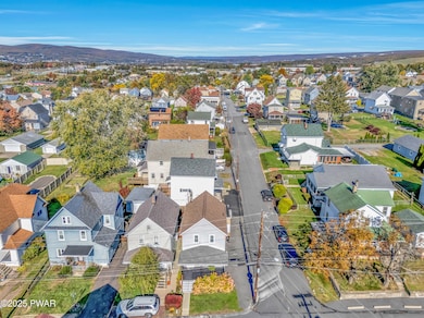 427 E Warren St, Dunmore, PA 18512 - photo 6