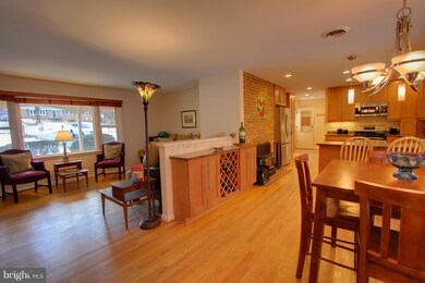 8536 Pineway Dr, Laurel, MD 20723 - photo 5