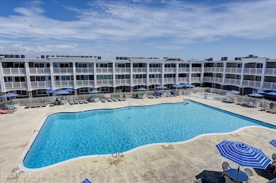 05-Pool