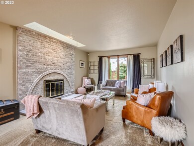 19720 Suncrest Dr, West Linn, OR 97068 - photo 7