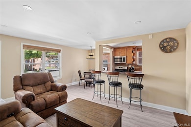 44 Edwards St unit 1A, Roslyn Heights, NY 11577 - photo 6