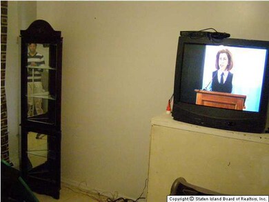 43 Morningstar Rd, Staten Island, NY 10303 - photo 5