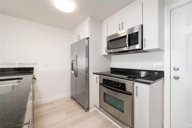 1712 SW 2nd Ave unit 802, Miami, FL 33129 - photo 2