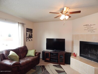 7704 Linda Ln, Anchorage, AK 99518 - photo 3