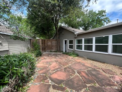 4010 Yupon St, Houston, TX 77006 - photo 3