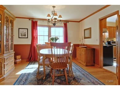 1236 Catalpa Ln, Naperville, IL 60540 - photo 4