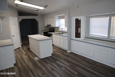 2883 E Acacia Club Ln, Tucson, AZ 85706 - photo 4