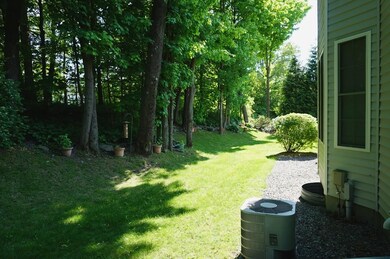 13 Railroad St unit 13, Pepperell, MA 01463 - photo 6