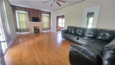 8475 Court Ave, Hamlin, WV 25523 - photo 4