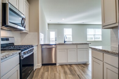 1028 Sleepy Owl Ln, Fort Worth, TX 76108 - photo 4