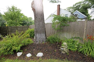 365 Corey St, West Roxbury, MA 02132 - photo 4