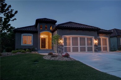 1224 SW Pebble Ln, Lees Summit, MO 64082 - photo 2