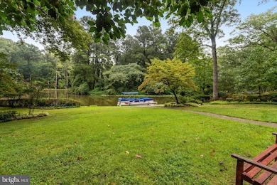6514 Lakeview Dr, Falls Church, VA 22041 - photo 4