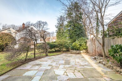 36 Lincoln Ave, Old Greenwich, CT 06870 - photo 2