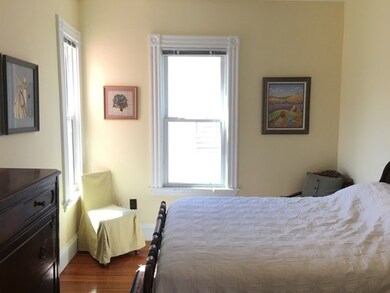 97 Wachusett St unit 3, Jamaica Plain, MA 02130 - photo 2