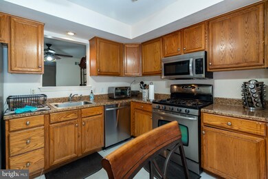 100 Cheshire Ct, Sinking Spring, PA 19608 - photo 4