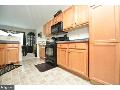 6893 Hunt Dr unit 677, Macungie, PA 18062 - photo 7