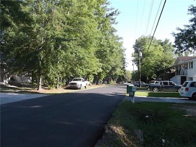 Street Scene South