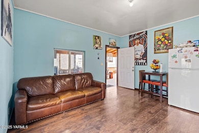 112 & 118 W Moxee Ave, Moxee, WA 98936 - photo 3