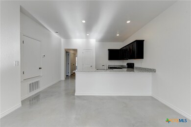 526 Lost Trail unit B, Copperas Cove, TX 76522 - photo 3