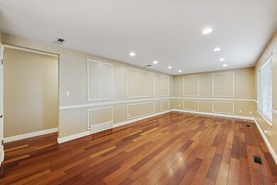 9285 S Sneddon Dr, Sandy, UT 84070 - photo 5