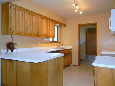 5909 Elmwood Dr NE, Albuquerque, NM 87109 - photo 5