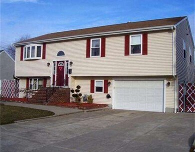 319 Grape St, New Bedford, MA 02740 - photo 2